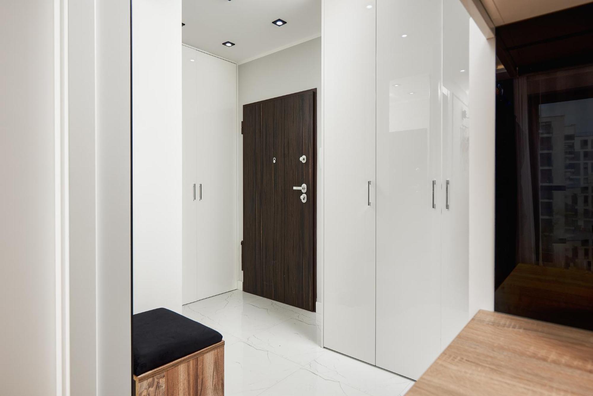 Lumina Apartment With Parking Near Muzeum Powstania Warsaw Exterior photo